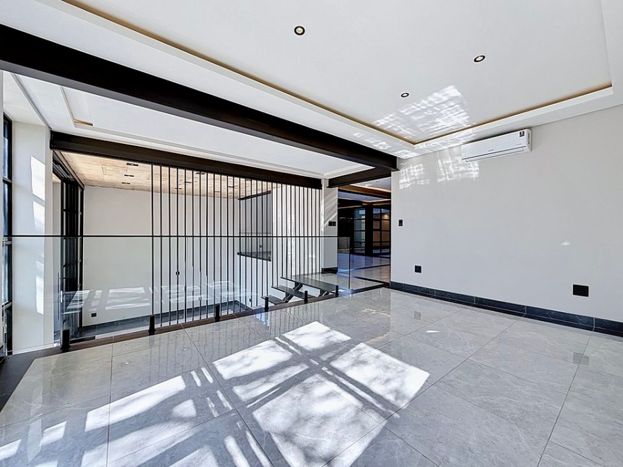 6 Bedroom Property for Sale in Waterkloof Gauteng