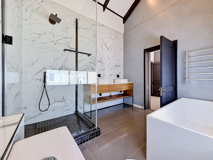 6 Bedroom Property for Sale in Waterkloof Gauteng