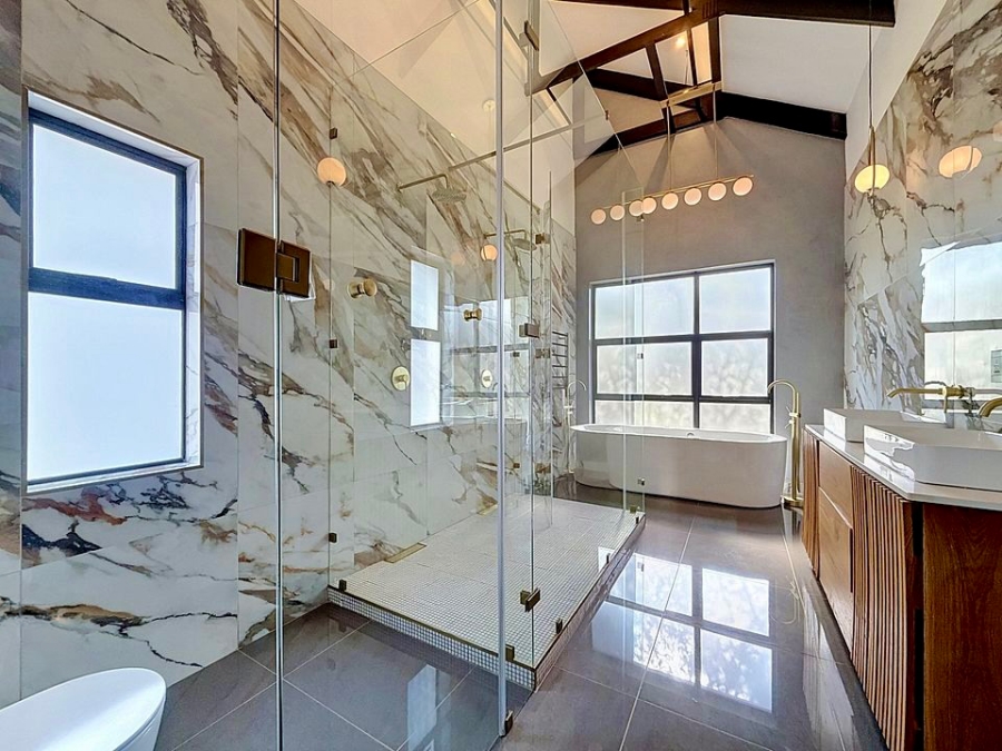 6 Bedroom Property for Sale in Waterkloof Gauteng