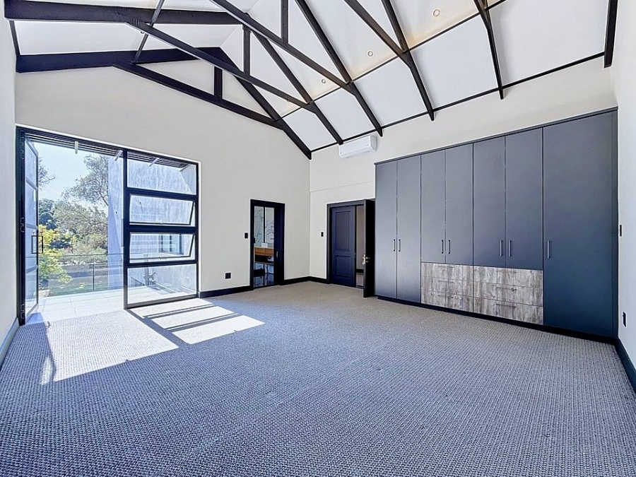6 Bedroom Property for Sale in Waterkloof Gauteng