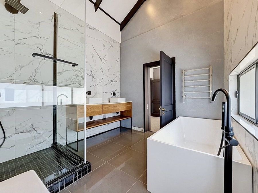 6 Bedroom Property for Sale in Waterkloof Gauteng