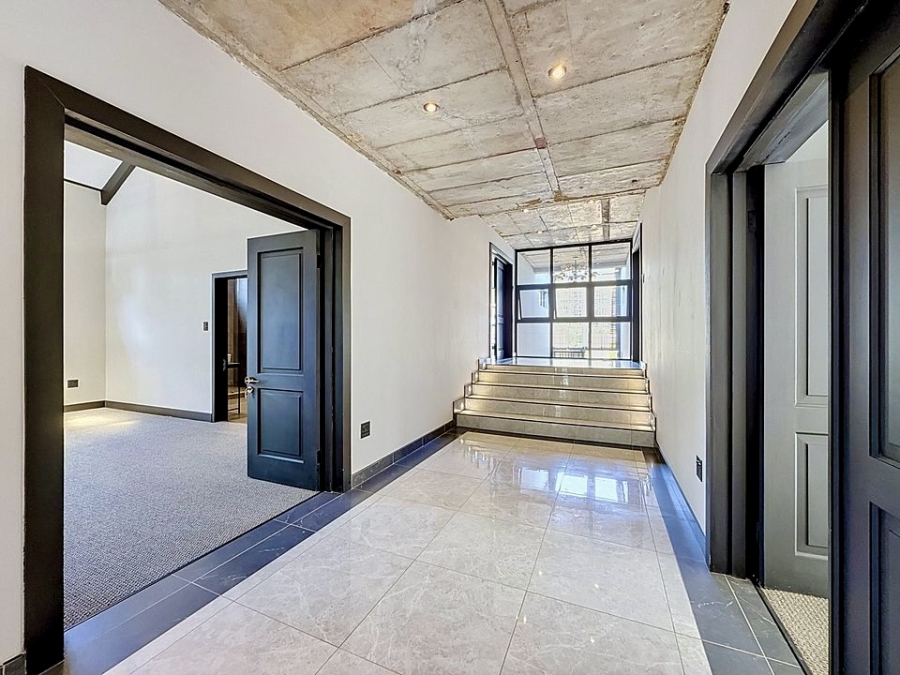 6 Bedroom Property for Sale in Waterkloof Gauteng