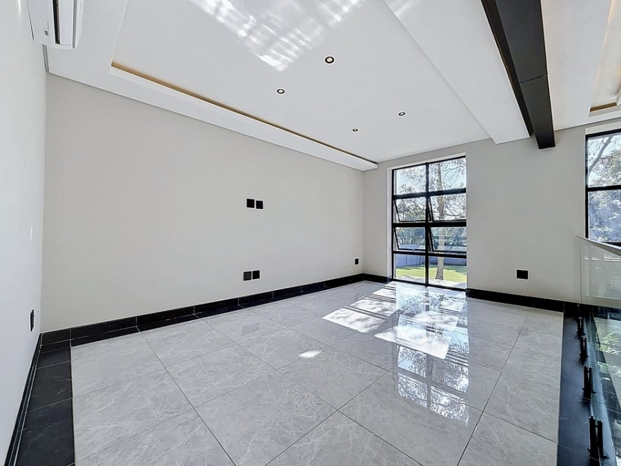 6 Bedroom Property for Sale in Waterkloof Gauteng