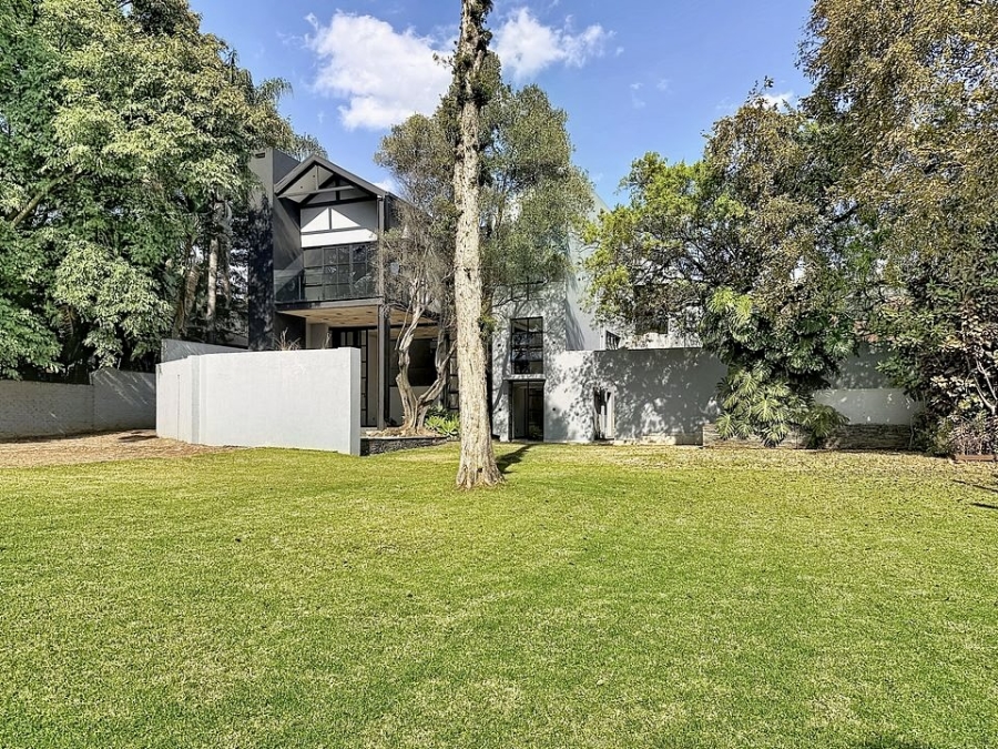 6 Bedroom Property for Sale in Waterkloof Gauteng