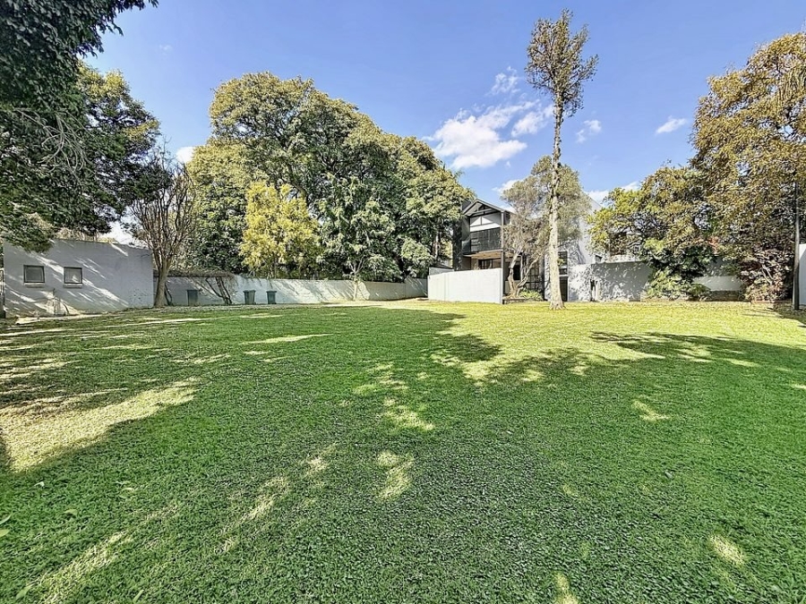 6 Bedroom Property for Sale in Waterkloof Gauteng