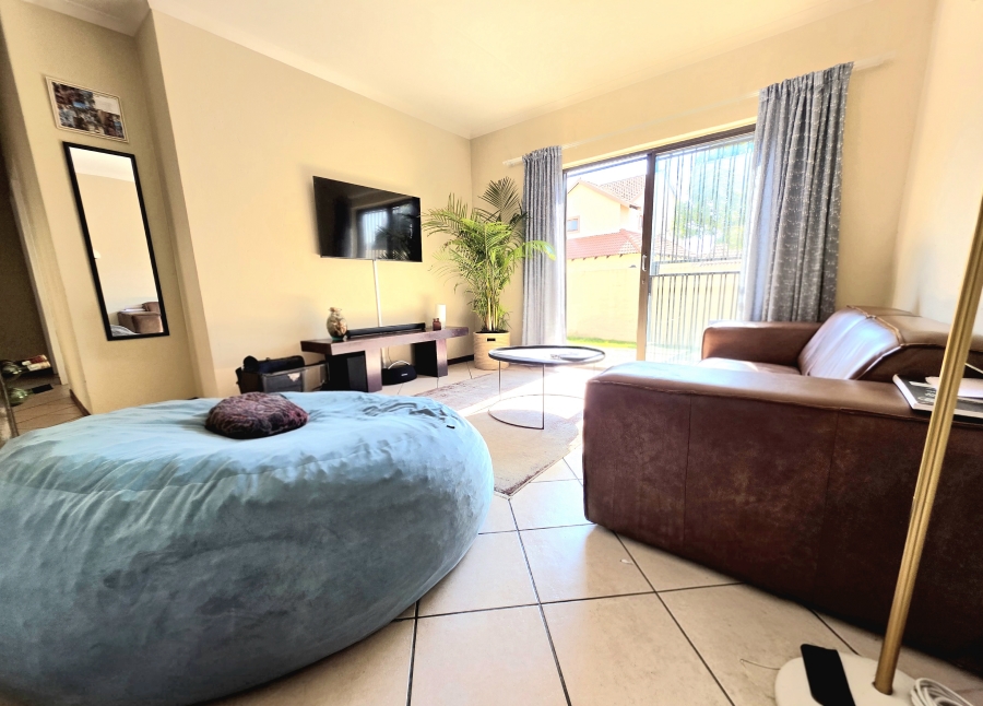 2 Bedroom Property for Sale in Noordwyk Gauteng