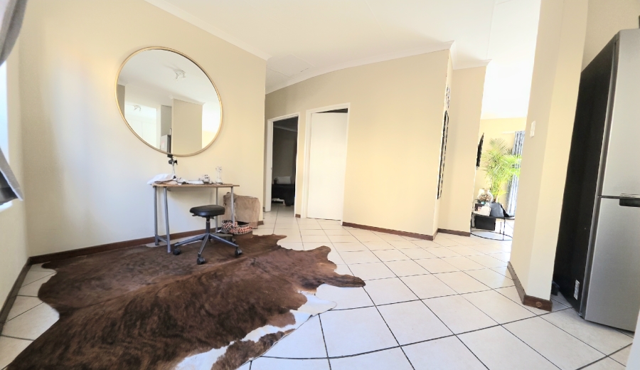 2 Bedroom Property for Sale in Noordwyk Gauteng