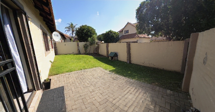 2 Bedroom Property for Sale in Noordwyk Gauteng