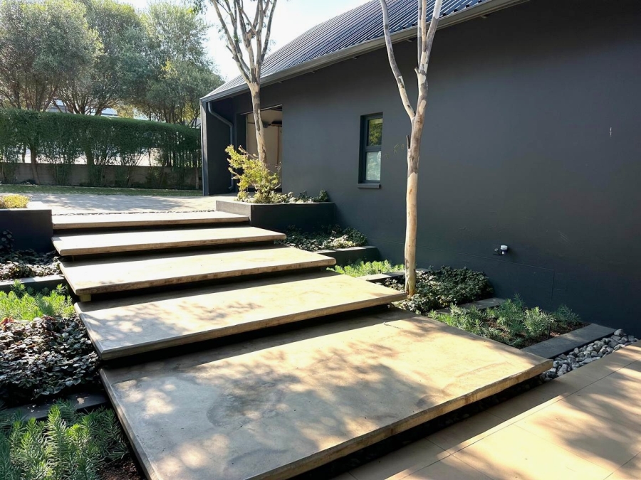 4 Bedroom Property for Sale in Waterfall Country Estate Gauteng