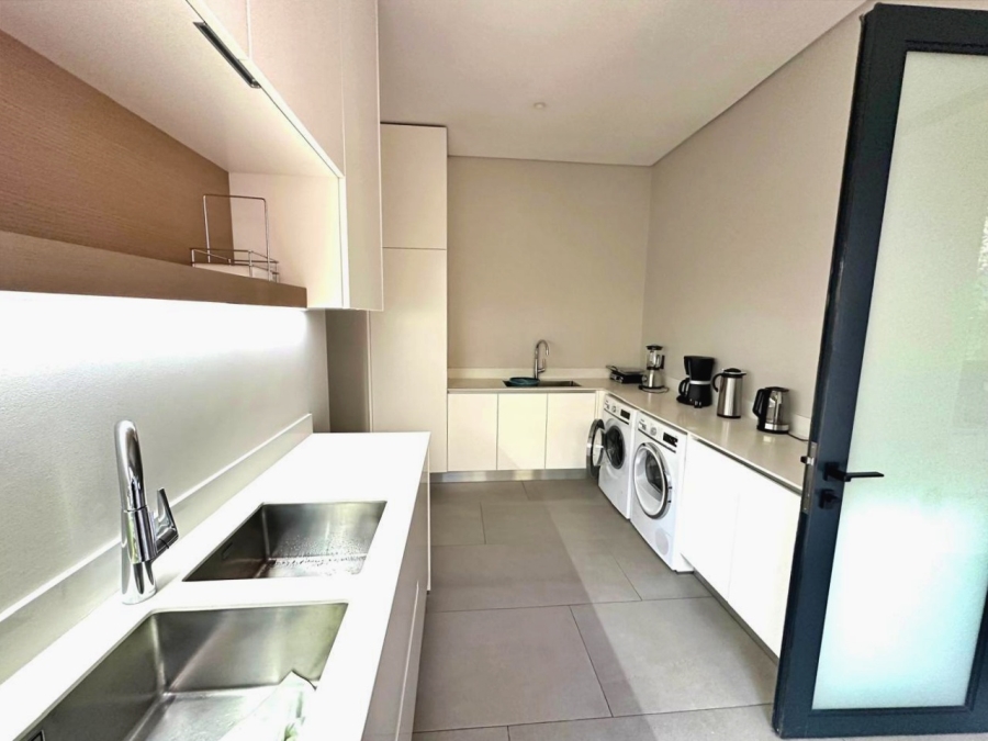 4 Bedroom Property for Sale in Waterfall Country Estate Gauteng