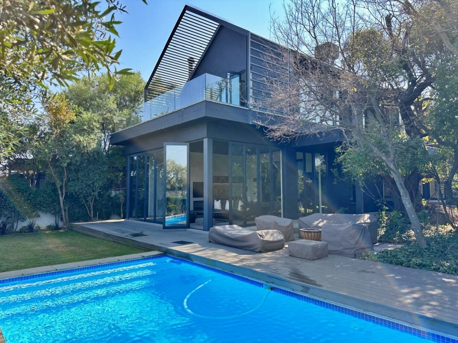4 Bedroom Property for Sale in Waterfall Country Estate Gauteng