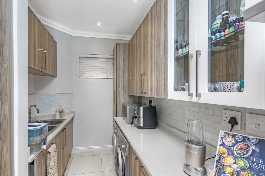 2 Bedroom Property for Sale in Morningside Gauteng