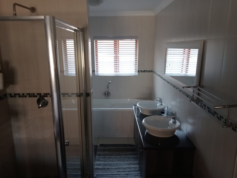 3 Bedroom Property for Sale in Greenhills Gauteng
