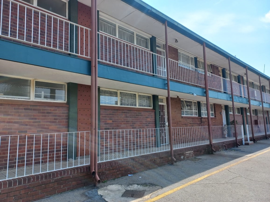 2 Bedroom Property for Sale in Greenhills Gauteng