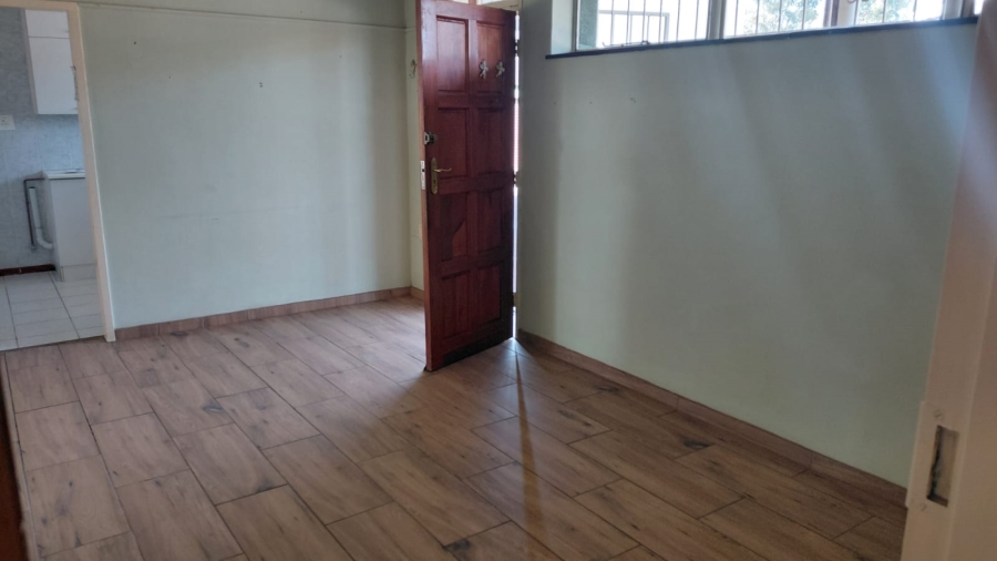 2 Bedroom Property for Sale in Greenhills Gauteng