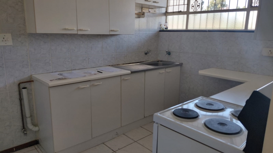 2 Bedroom Property for Sale in Greenhills Gauteng