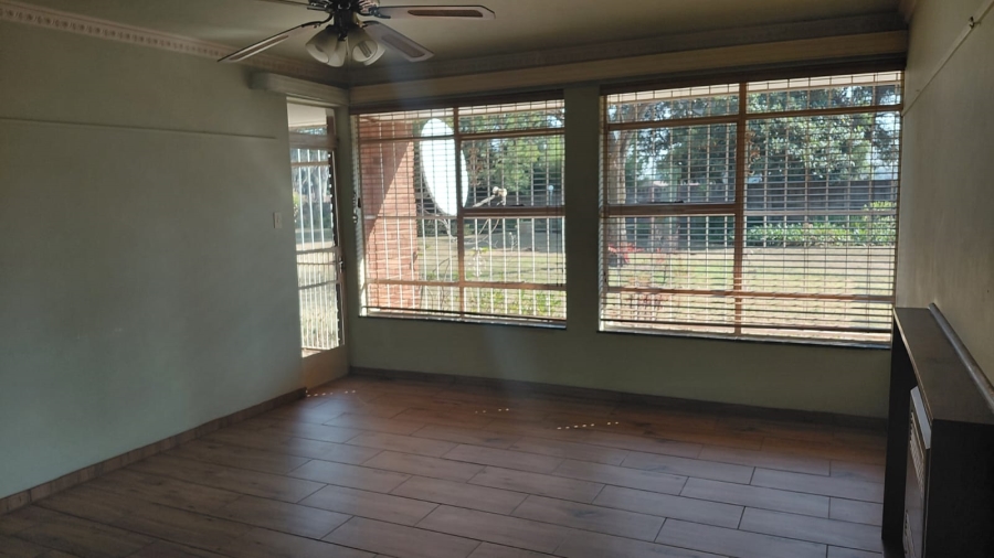 2 Bedroom Property for Sale in Greenhills Gauteng