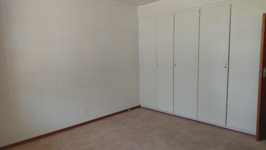 2 Bedroom Property for Sale in Greenhills Gauteng