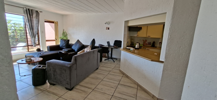 2 Bedroom Property for Sale in Little Falls Gauteng