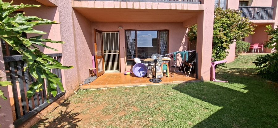 2 Bedroom Property for Sale in Little Falls Gauteng