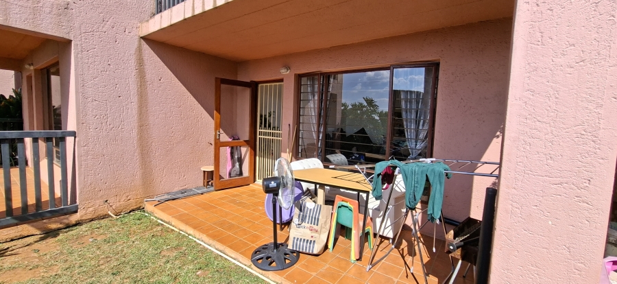 2 Bedroom Property for Sale in Little Falls Gauteng