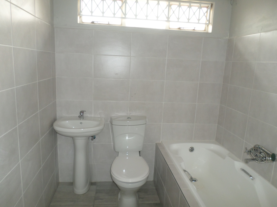 To Let 2 Bedroom Property for Rent in Knoppieslaagte Gauteng