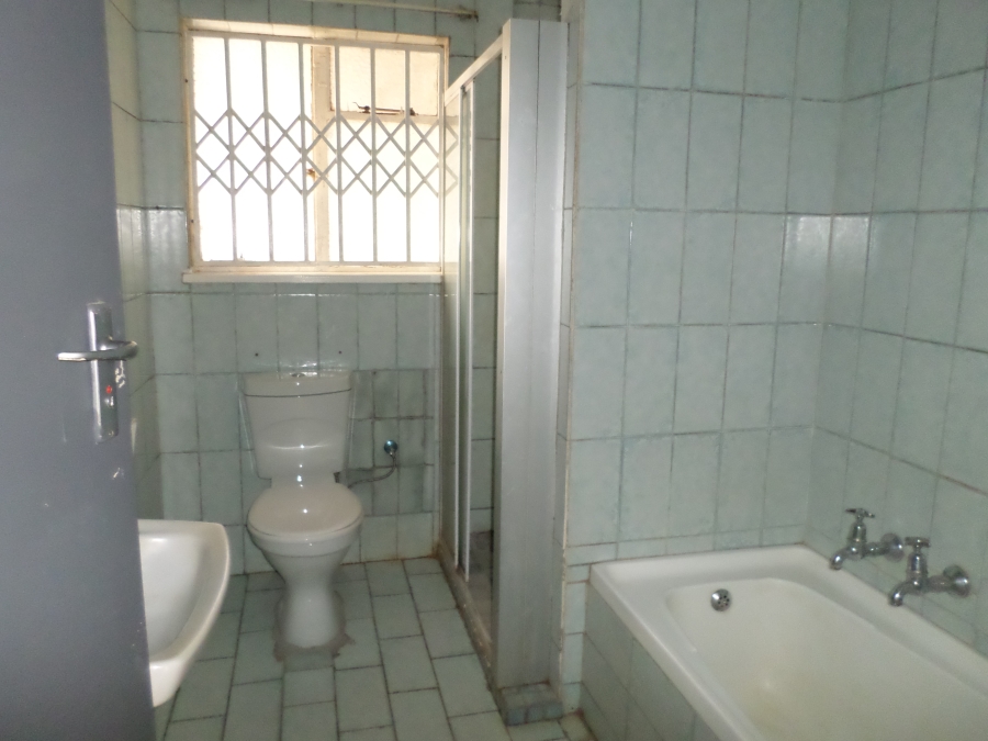 To Let 2 Bedroom Property for Rent in Knoppieslaagte Gauteng