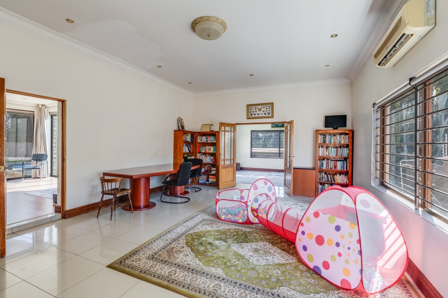 7 Bedroom Property for Sale in Morningside Gauteng