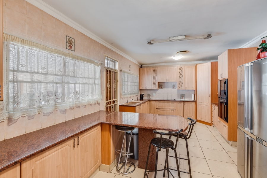 7 Bedroom Property for Sale in Morningside Gauteng