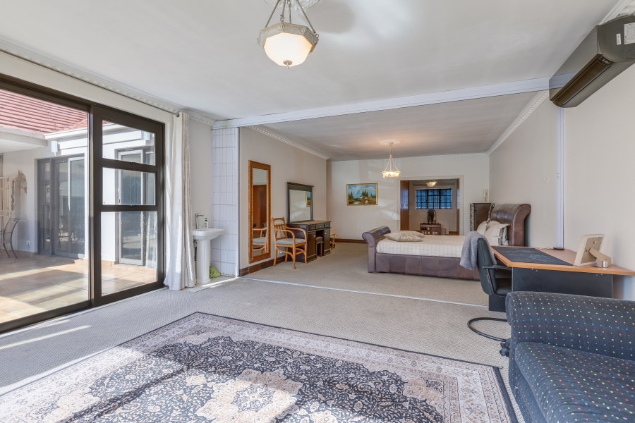 7 Bedroom Property for Sale in Morningside Gauteng