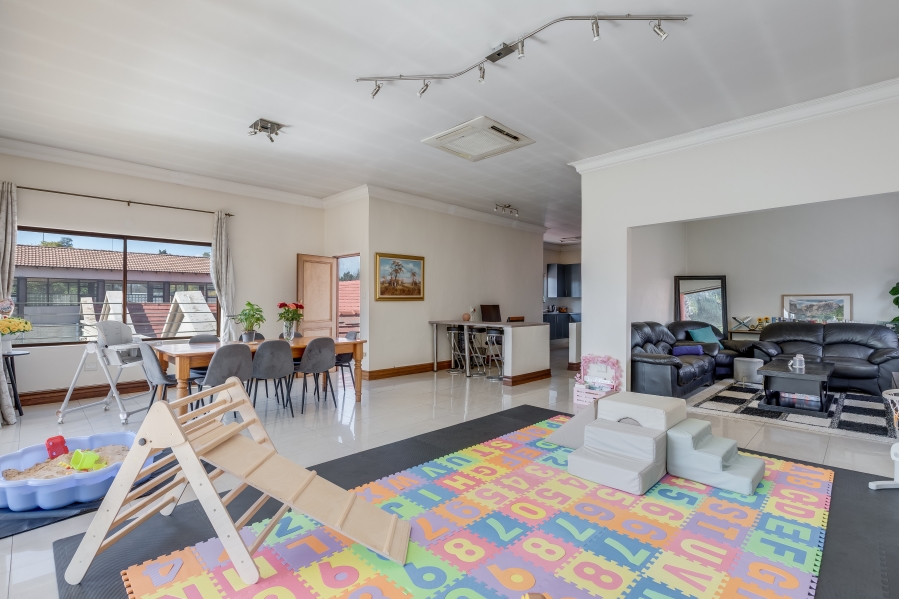 7 Bedroom Property for Sale in Morningside Gauteng