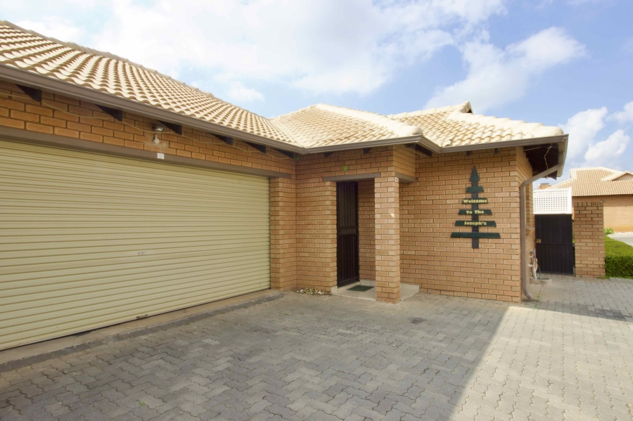 4 Bedroom Property for Sale in Paramount Estate Gauteng