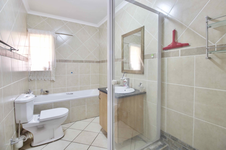 4 Bedroom Property for Sale in Paramount Estate Gauteng