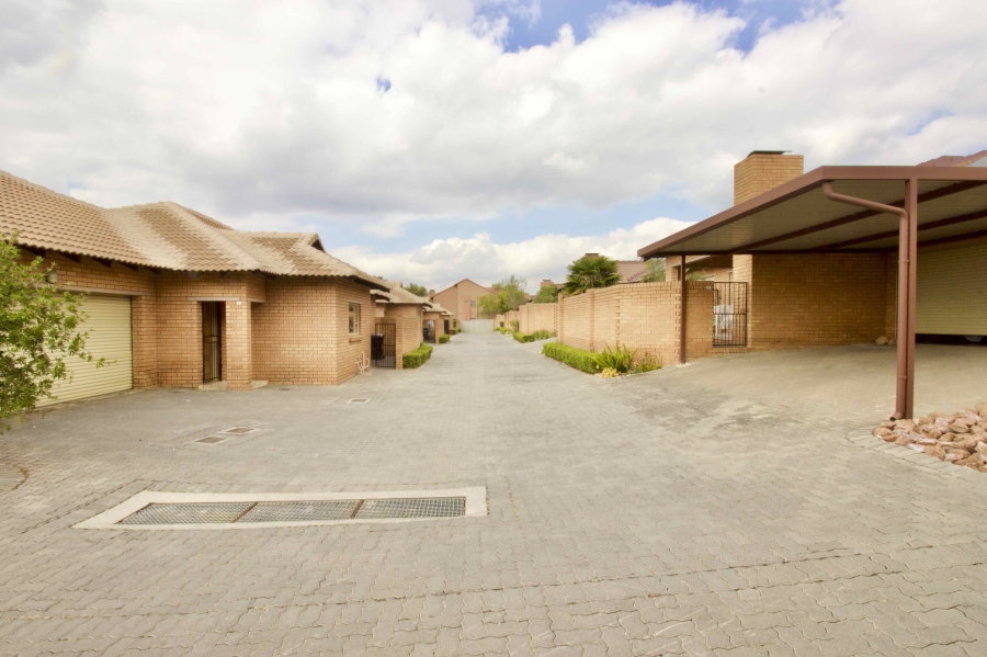4 Bedroom Property for Sale in Paramount Estate Gauteng