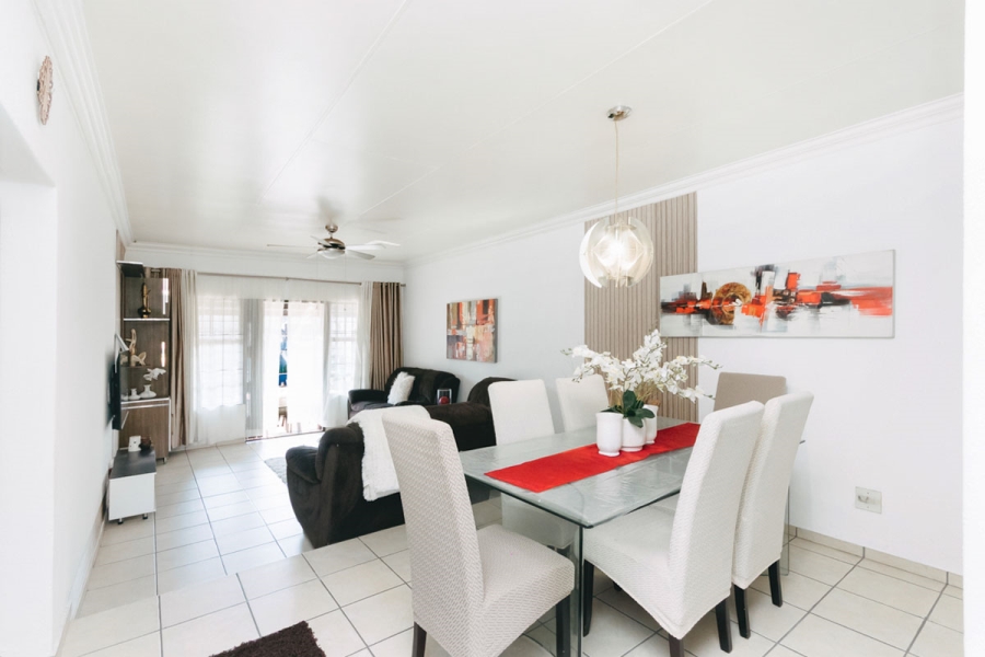 2 Bedroom Property for Sale in Weltevreden Park Gauteng