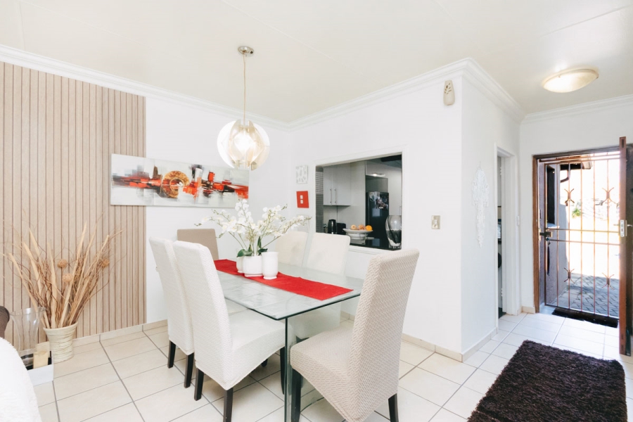 2 Bedroom Property for Sale in Weltevreden Park Gauteng