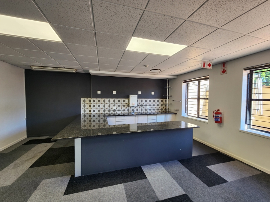 To Let Commercial Property for Rent in Barlow Park Gauteng