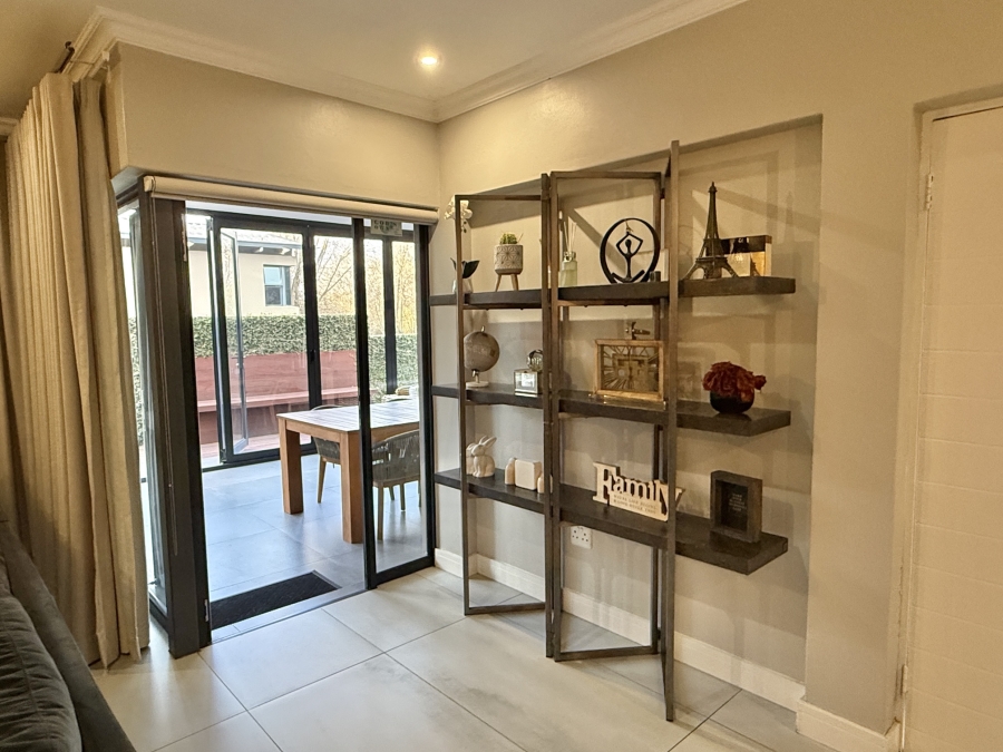 To Let 4 Bedroom Property for Rent in Olympus AH Gauteng
