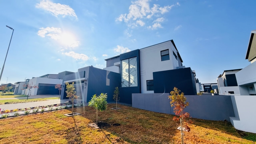 4 Bedroom Property for Sale in Fountainbrook Estate Gauteng