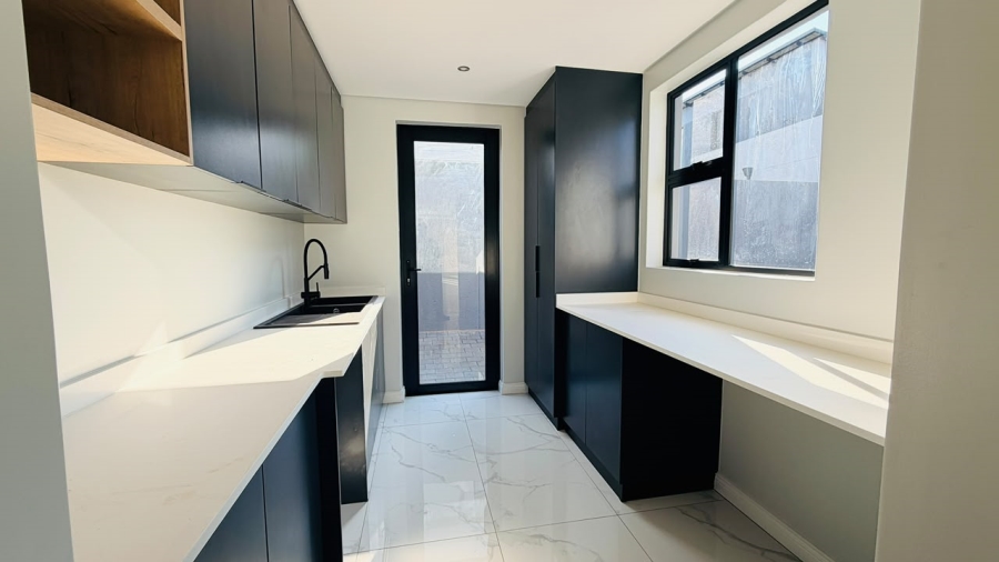 4 Bedroom Property for Sale in Fountainbrook Estate Gauteng