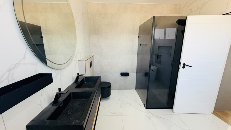 4 Bedroom Property for Sale in Fountainbrook Estate Gauteng