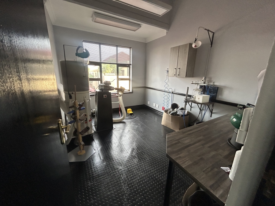 To Let Commercial Property for Rent in Route 21 Business Park Gauteng