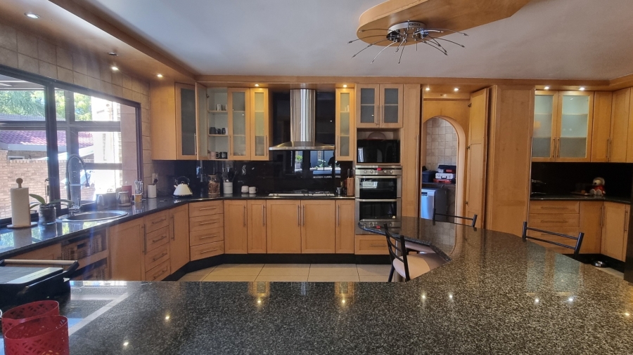 6 Bedroom Property for Sale in Sunward Park Gauteng