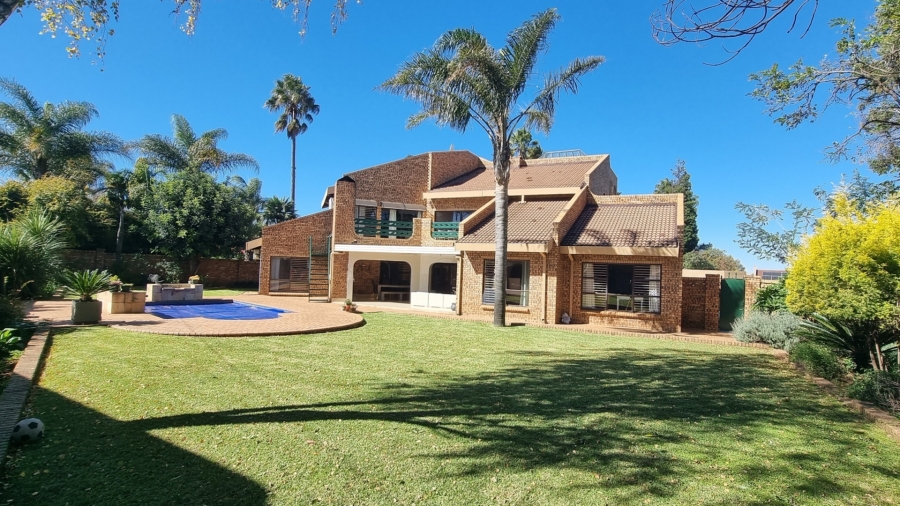 6 Bedroom Property for Sale in Sunward Park Gauteng