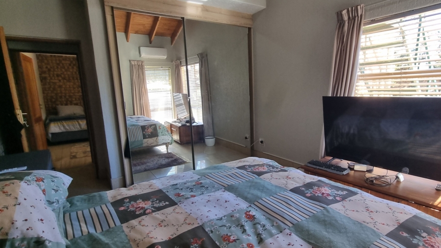 6 Bedroom Property for Sale in Sunward Park Gauteng