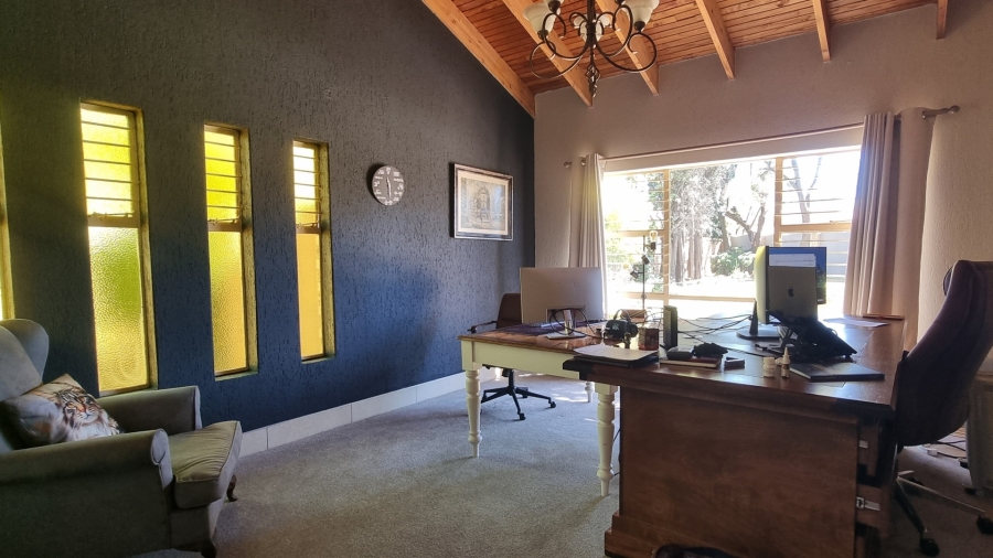 6 Bedroom Property for Sale in Sunward Park Gauteng