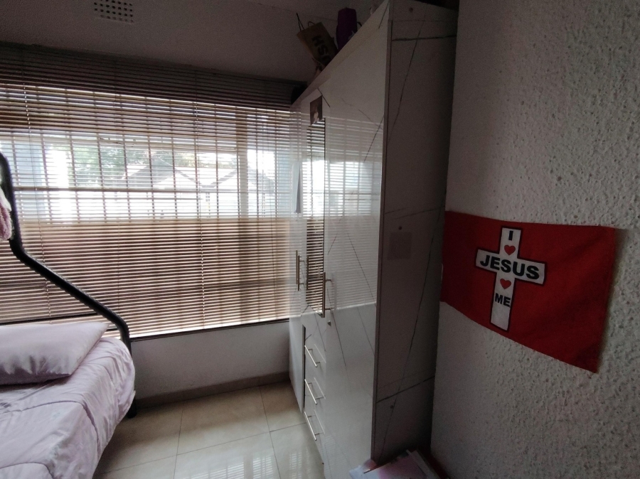 7 Bedroom Property for Sale in Aston Manor Gauteng