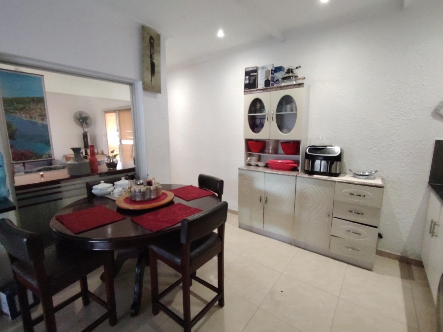 7 Bedroom Property for Sale in Aston Manor Gauteng