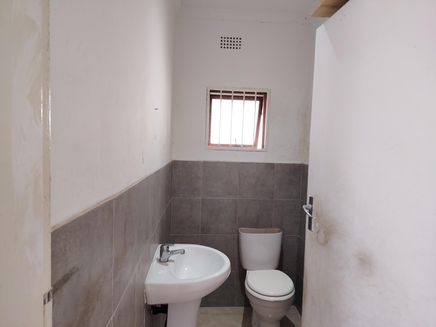 7 Bedroom Property for Sale in Aston Manor Gauteng
