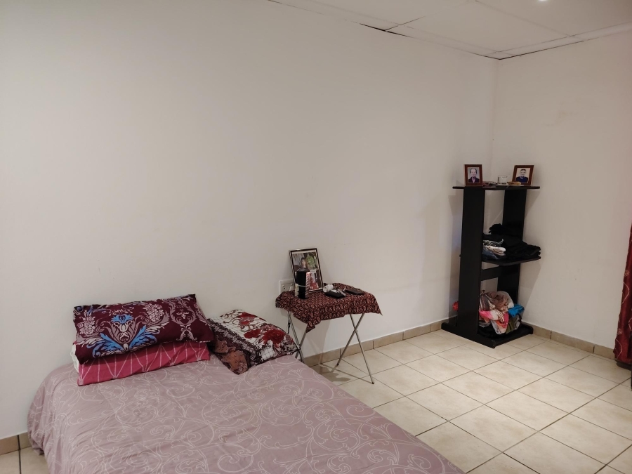 7 Bedroom Property for Sale in Aston Manor Gauteng